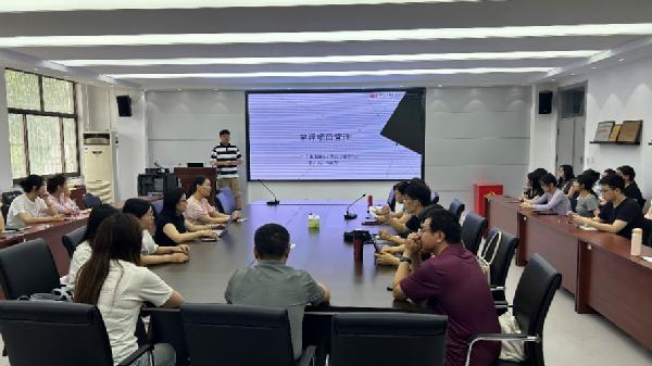 英国正版365官方网站开展“翻译项目管理” 主题讲座